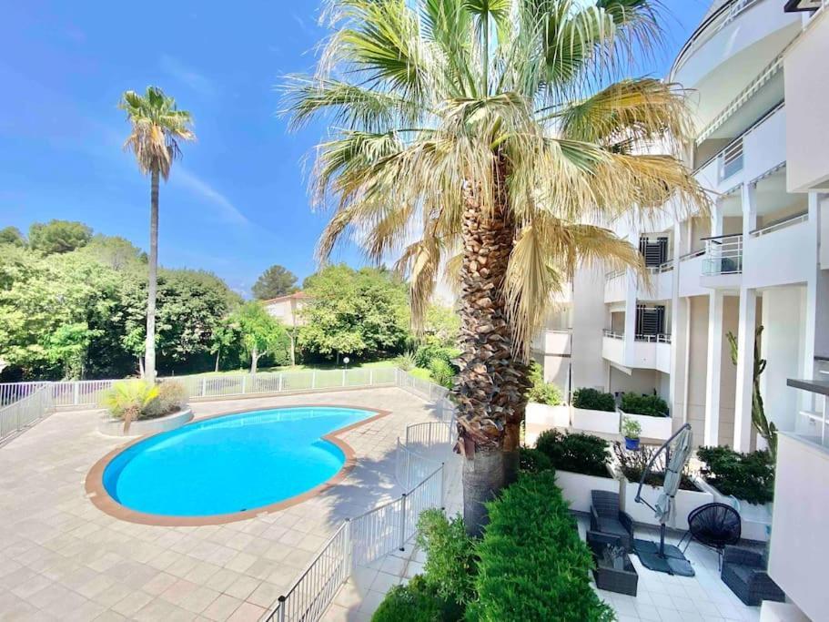 Apartamento Aquarine Piscine Acces Plage Saint-Raphaël Exterior foto